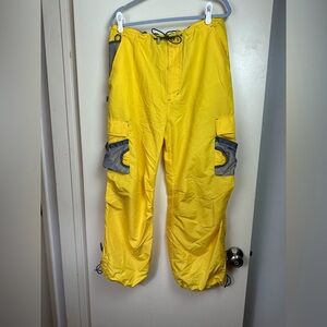 Caffeine Yellow Gray Trim Vintage 90’s/Y2K Cargo Parachute Rave Cargo Pants L